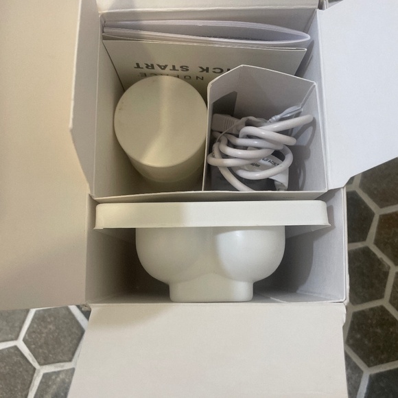 NuFACE MINI - Picture 3 of 4